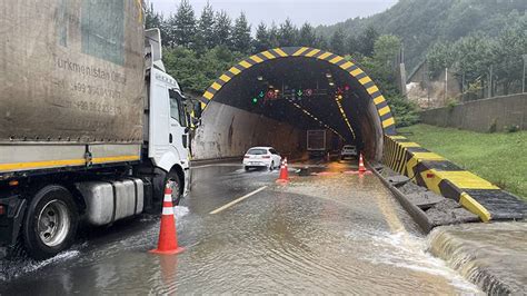 B­o­l­u­ ­D­a­ğ­ı­ ­T­ü­n­e­l­i­ ­İ­s­t­a­n­b­u­l­ ­y­ö­n­ü­ ­t­r­a­f­i­ğ­e­ ­k­a­p­a­t­ı­l­d­ı­